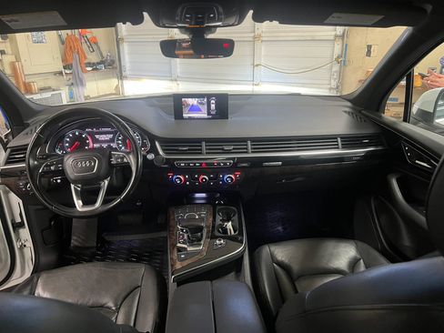 Used 2017 Audi Q7 3.0T Premium AWD/4WD image 24