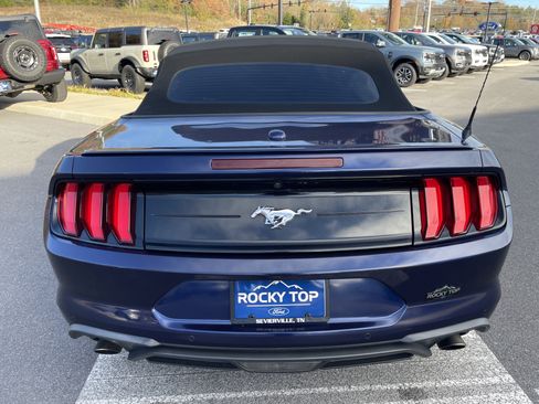 Used 2020 Ford Mustang Premium image 6