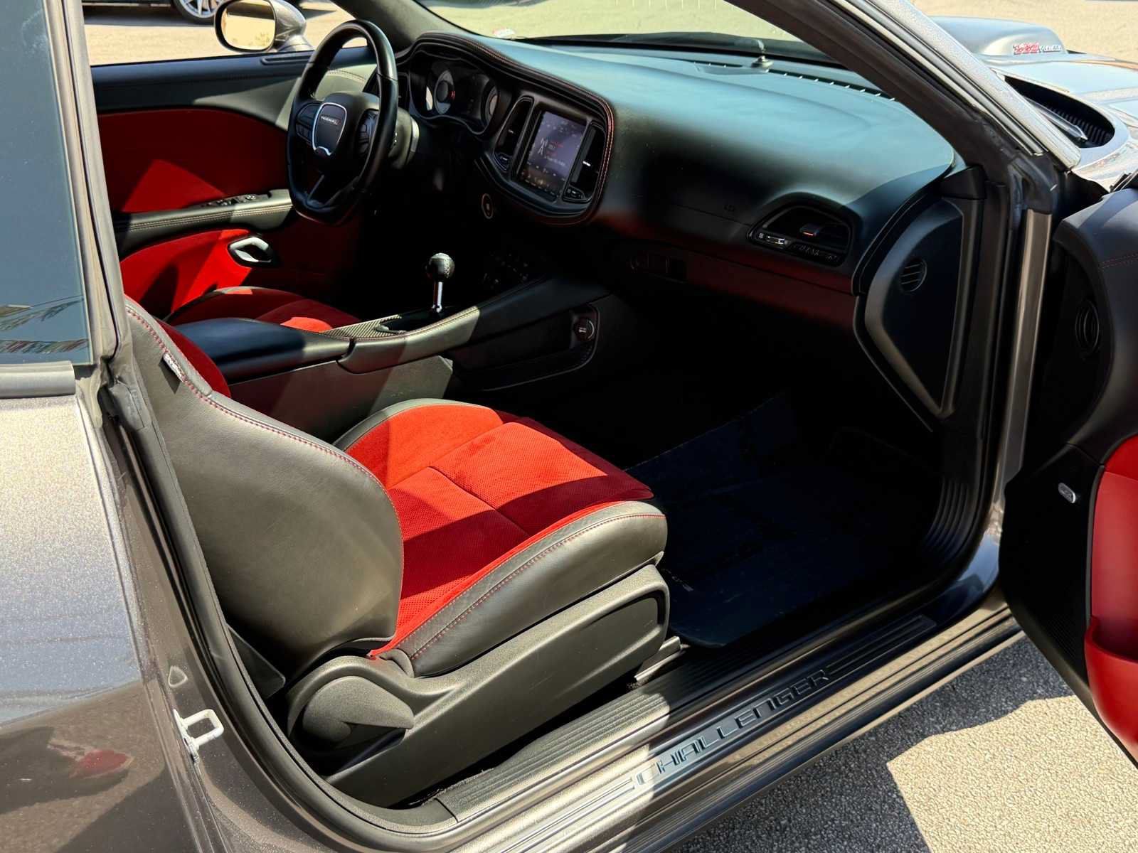 Used 2022 Dodge Challenger R/T Scat Pack RWD image 28