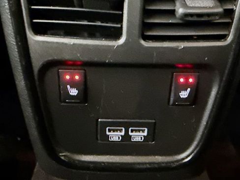 Used 2018 Dodge Charger R/T image 24