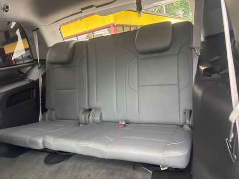 Used 2015 Chevrolet Tahoe LT RWD image 16