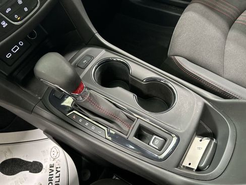 Used 2023 Chevrolet Equinox RS image 17