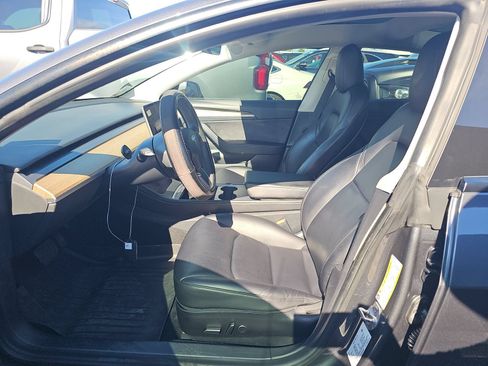 Used 2021 Tesla Model 3 Standard Range Plus RWD image 6