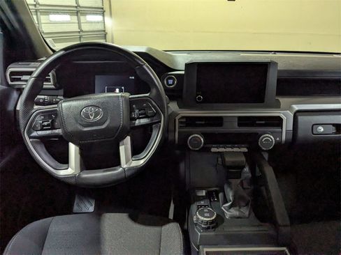 Used 2025 Toyota 4Runner SR5 image 27