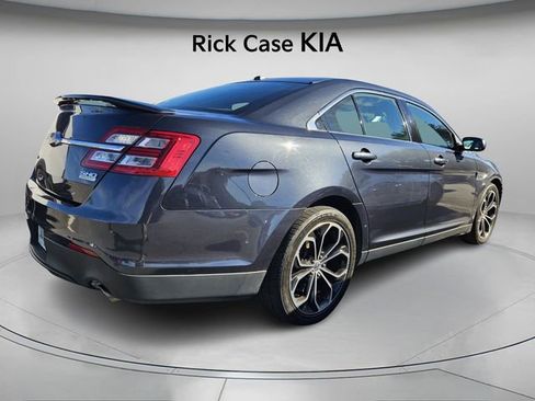 Used 2017 Ford Taurus SHO image 5