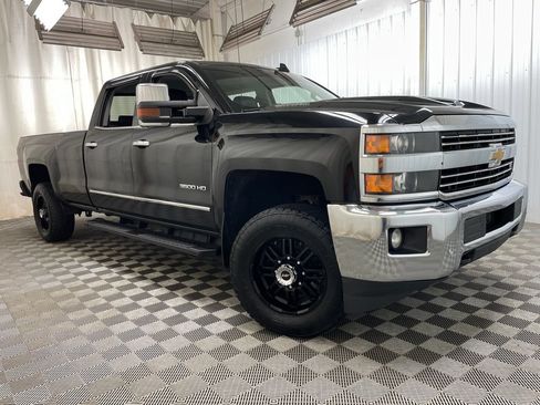 Used 2018 Chevrolet Silverado 3500 LTZ w/ Duramax Plus Package AWD/4WD image 55
