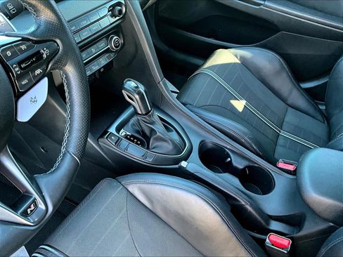 Used 2022 Hyundai Veloster N FWD image 17
