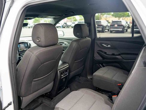 Certified 2023 Chevrolet Traverse LT FWD image 23