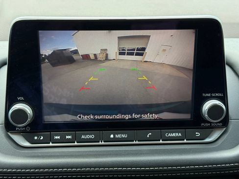 Used 2021 Nissan Rogue S AWD/4WD image 33