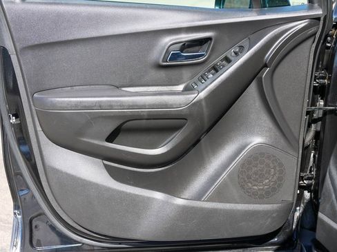 Used 2020 Chevrolet Trax LS w/ Tint and Cruise Package image 9