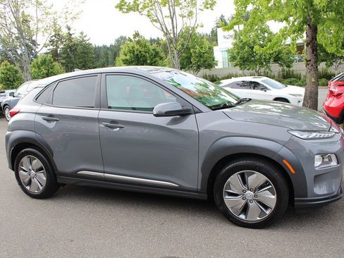 Used 2021 Hyundai Kona Limited FWD image 6