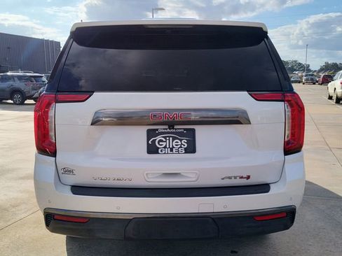 Used 2023 GMC Yukon XL AT4 image 5