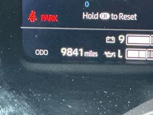 Used 2024 Toyota Tundra Limited image 32