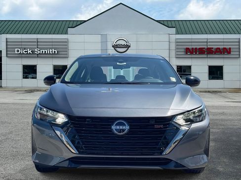 Used 2025 Nissan Sentra SR image 2