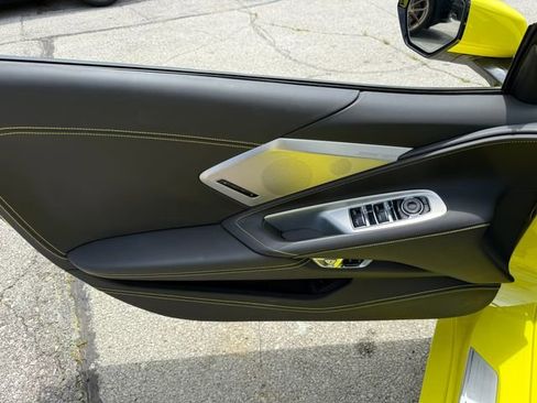 Used 2021 Chevrolet Corvette Stingray w/ Z51 Performance Package image 19