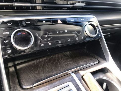 Used 2023 Genesis GV80 3.5T image 19