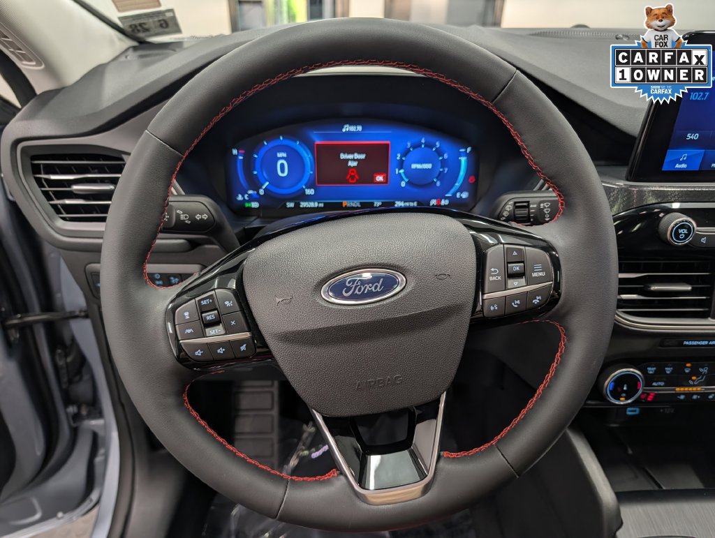 Certified 2022 Ford Escape SEL w/ SEL Stealth AWD Package image 22