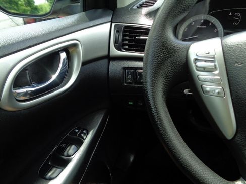 Used 2014 Nissan Sentra SV image 22