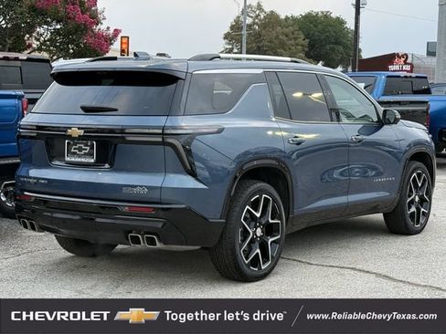 Used 2025 Chevrolet Traverse High Country AWD/4WD image 6