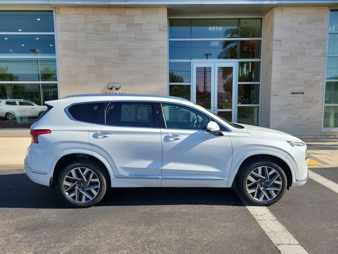 Used 2021 Hyundai Santa Fe Calligraphy AWD/4WD image 3