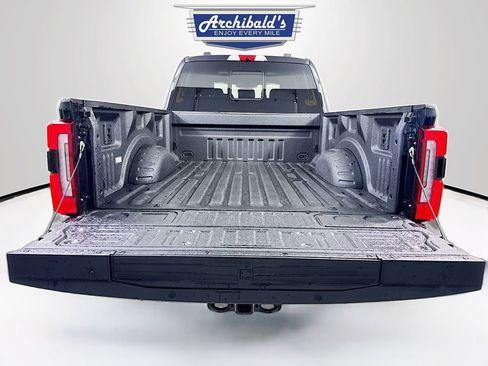Used 2024 Ford F350 Platinum w/ FX4 Off-Road Package image 23