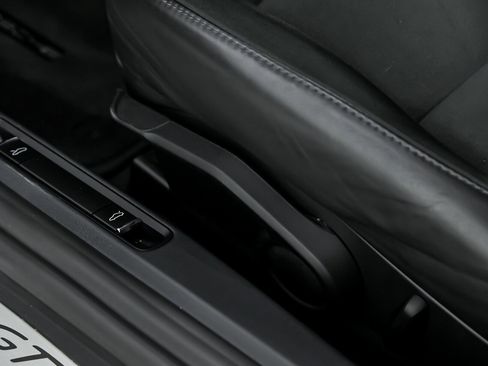 Used 2022 Porsche 718 Cayman GTS image 23