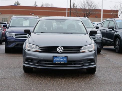 Used 2015 Volkswagen Jetta S image 2