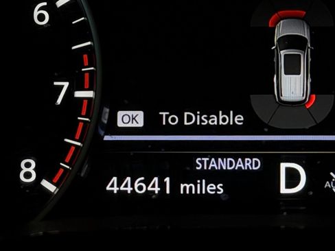 Used 2024 Nissan Pathfinder SL image 15