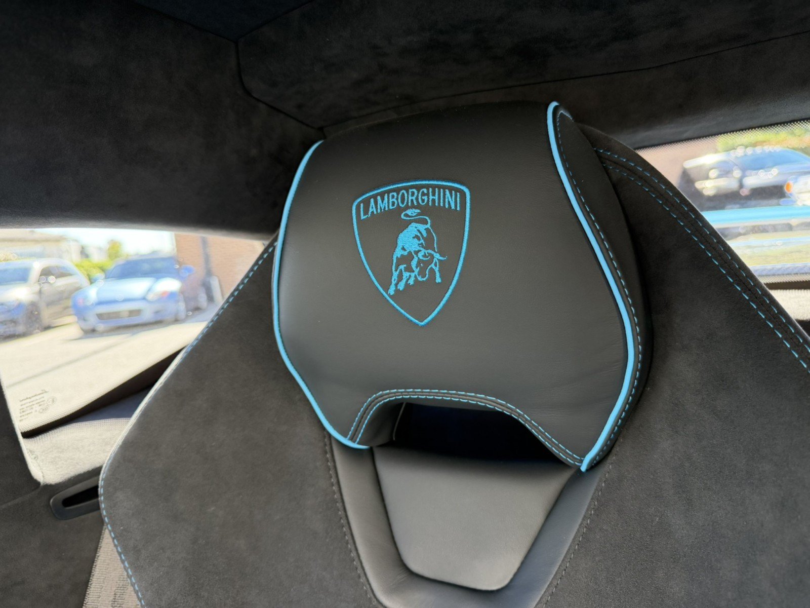 Used 2023 Lamborghini Huracan Tecnica RWD image 18