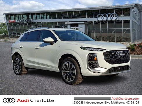 New 2026 Audi Q3 quattro 2.0T image 1