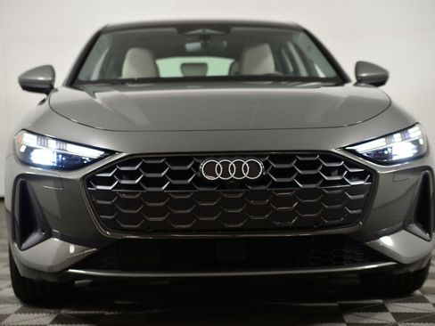 Used 2025 Audi A5 2.0T Prestige w/ 19" Wheel Package image 5