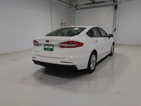 Used 2020 Ford Fusion SE FWD image 9