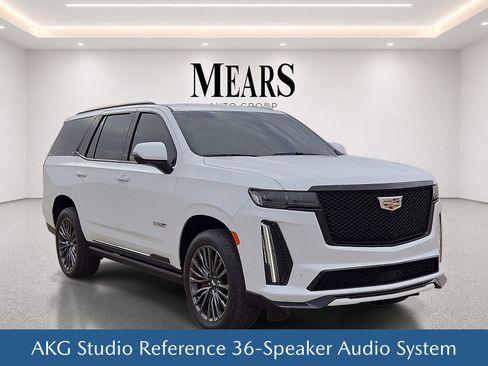 Used 2024 Cadillac Escalade V w/ Heavy-Duty Trailer Package AWD/4WD image 8