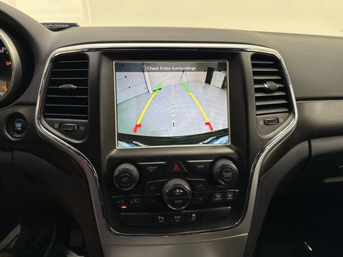 Used 2015 Jeep Grand Cherokee Altitude AWD/4WD image 21