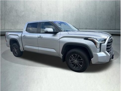 Used 2024 Toyota Tundra SR5 w/ SR5 Convenience Package AWD/4WD image 9
