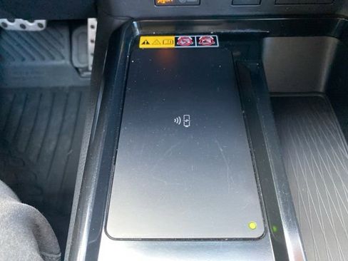 Certified 2025 Toyota Camry SE image 11