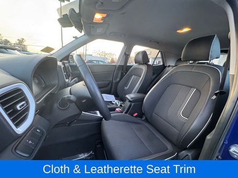 Used 2024 Hyundai Venue Limited image 22