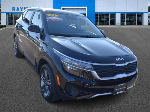 Used 2023 Kia Seltos LX image 9