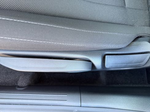 Certified 2025 Hyundai Elantra SE w/ Cargo Package image 14