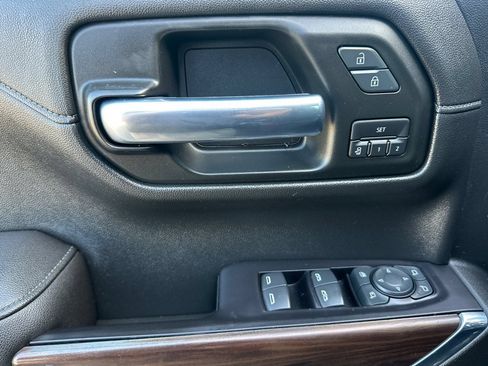 Used 2019 GMC Sierra 1500 SLT w/ SLT Premium Plus Package AWD/4WD image 11