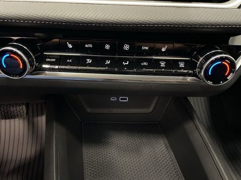 New 2026 Chevrolet Equinox LT w/ Convenience Package II image 22