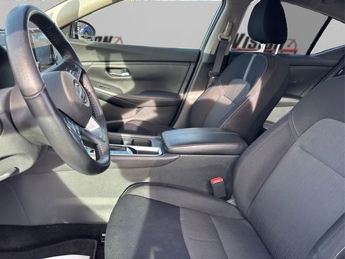 Used 2020 Nissan Sentra SV image 9