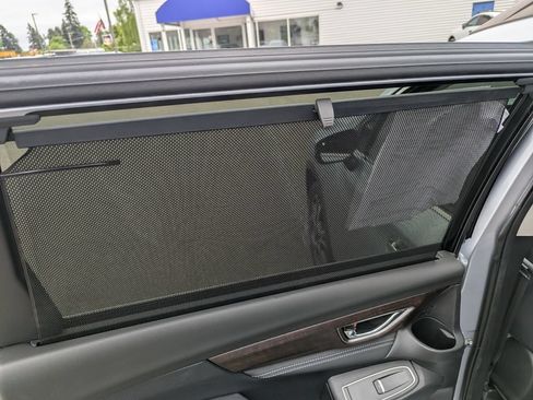 Used 2023 Subaru Ascent Touring AWD/4WD image 33