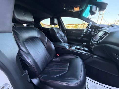 Used 2016 Maserati Ghibli RWD image 13