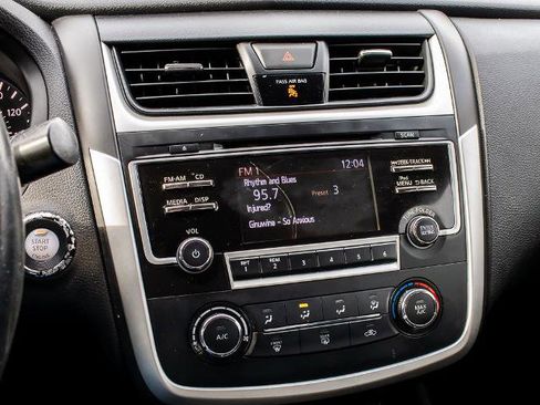 Used 2017 Nissan Altima 2.5 SR w/ Midnight Edition Package image 19