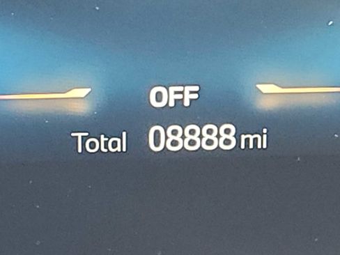 Used 2025 BMW X2 xDrive28i w/ Convenience Package image 18