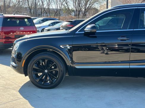 Used 2019 Bentley Bentayga image 7