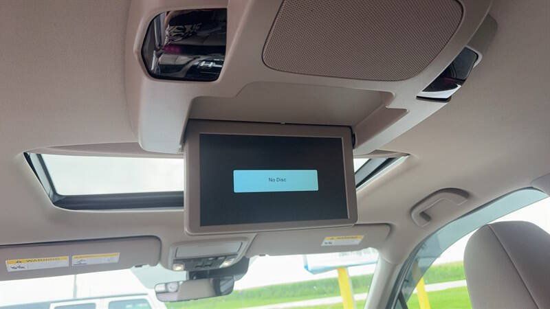 Used 2020 Honda Pilot Elite image 32