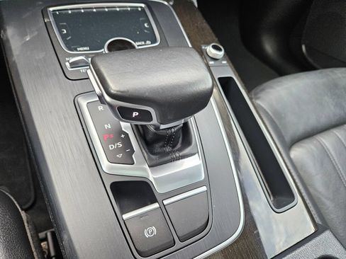 Used 2018 Audi Q5 2.0T Premium Plus w/ Premium Plus Package AWD/4WD image 28