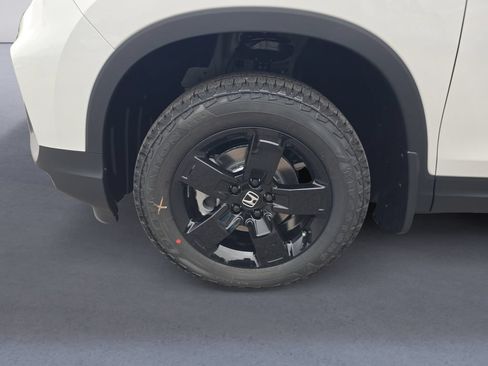 New 2026 Honda Ridgeline Black Edition image 10
